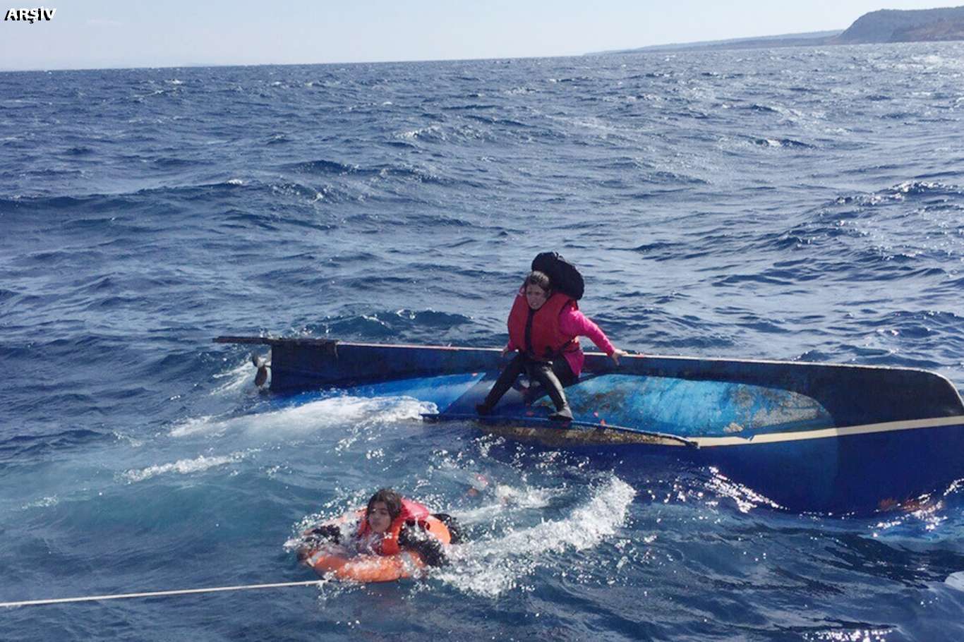 The boat carrying irregular migrants capsizes off the coast of southern Turkey